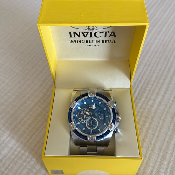 Invicta Bolt Mens Quartz 52MM Stainless Steel Wristwatch - Picture 2 of 11